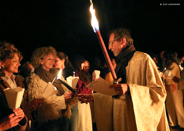 RESURRECTION ! Transmission du Feu Pascal