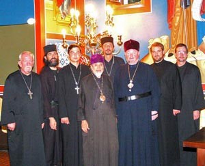 S.E. Mgr Pierre avec la communauté du monastère- 2003