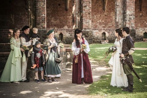 Hochzeitsplaner Berlin und Brandenburg - Mittelalter Hochzeit - Hochzeitsgäste im Mittelalterlook