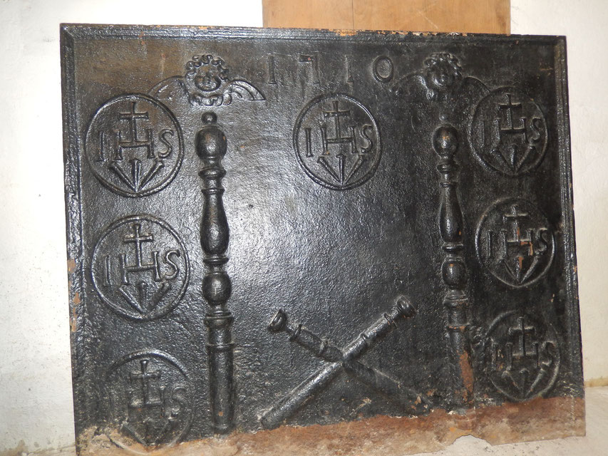 très grande plaque de cheminée ancienne 