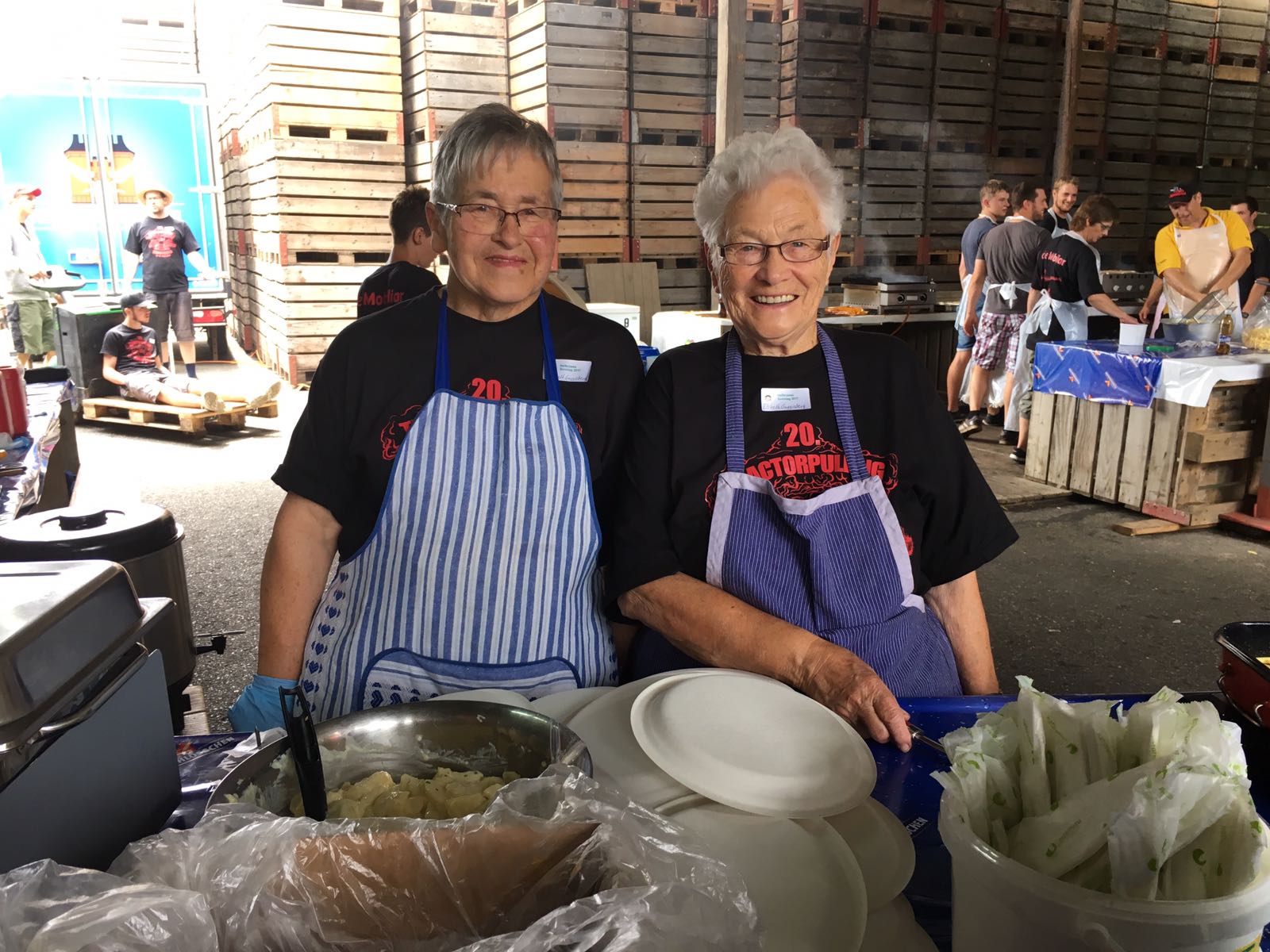 Lisbeth Guggisberg und Elsbeth Guggisberg sind seit den Anfängen mit von der Partie. Danke für eure Treue!