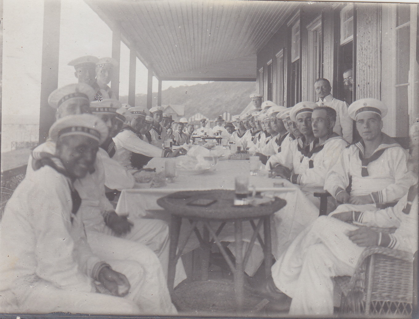 Strand von Lourenco-Marques - Picknick in der Strandbar - Eingeladen durch den Deutschen Klub