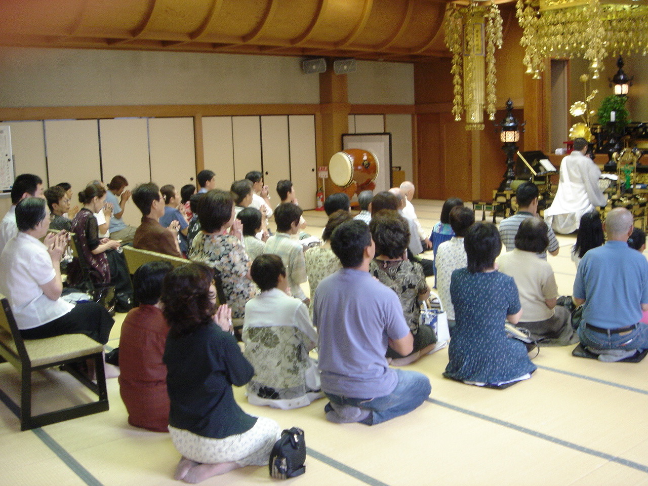 唱題会の様子