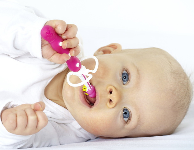 Babyzahnbürsten sind wichtig für die frühe Zahnpflege