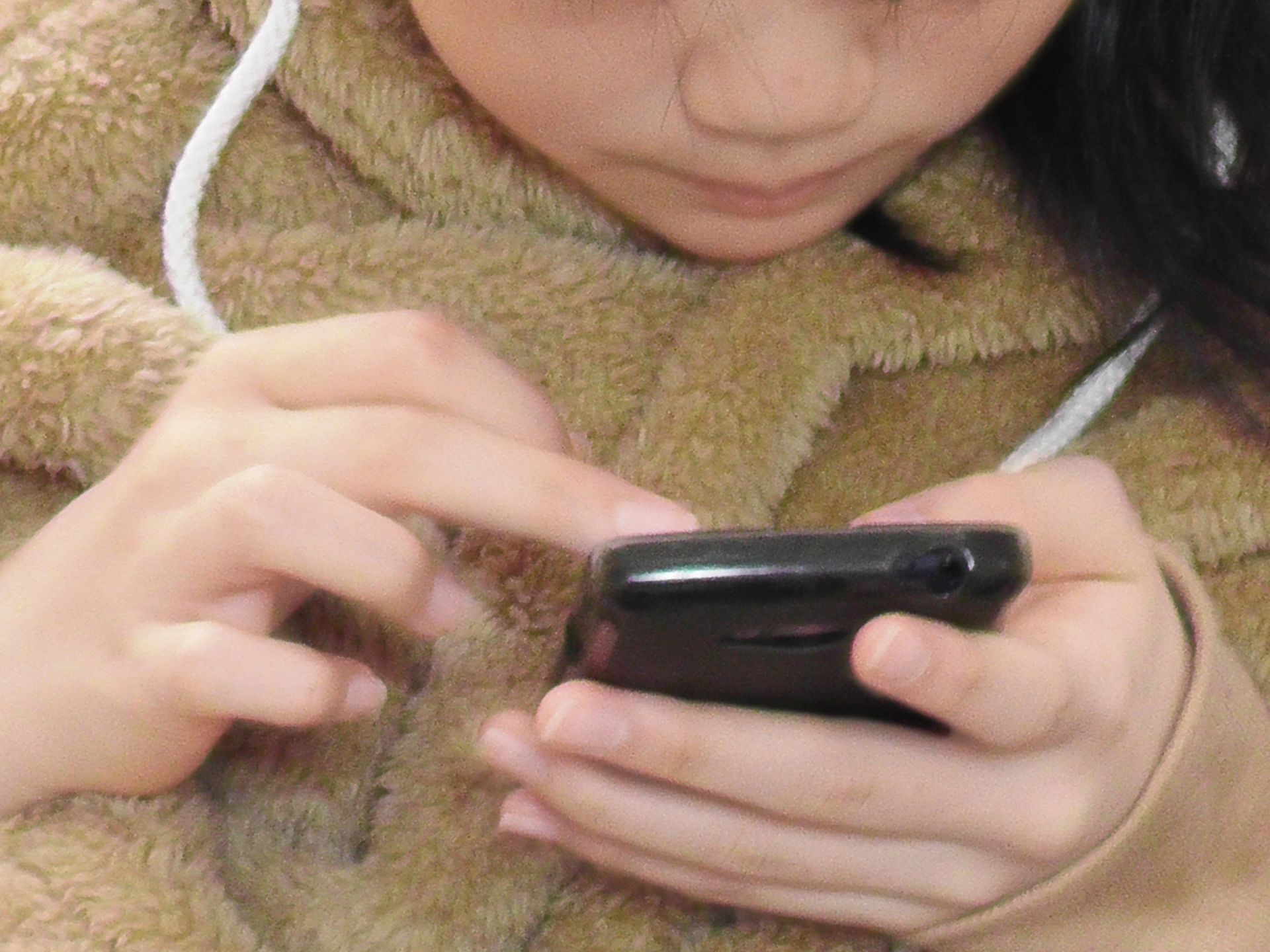 【子どものスマホ依存に悩むお母さんへ】正しい関わり方で勉強習慣を取り戻そう