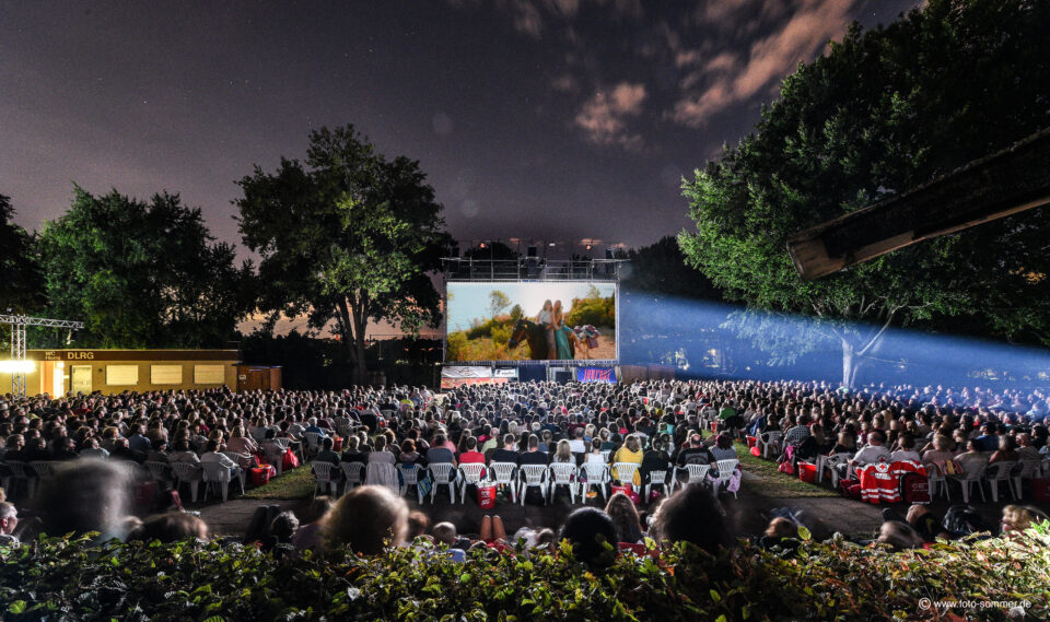 Bad Vilbel: OPEN AIR KINO im Bad Vilbeler Freibad