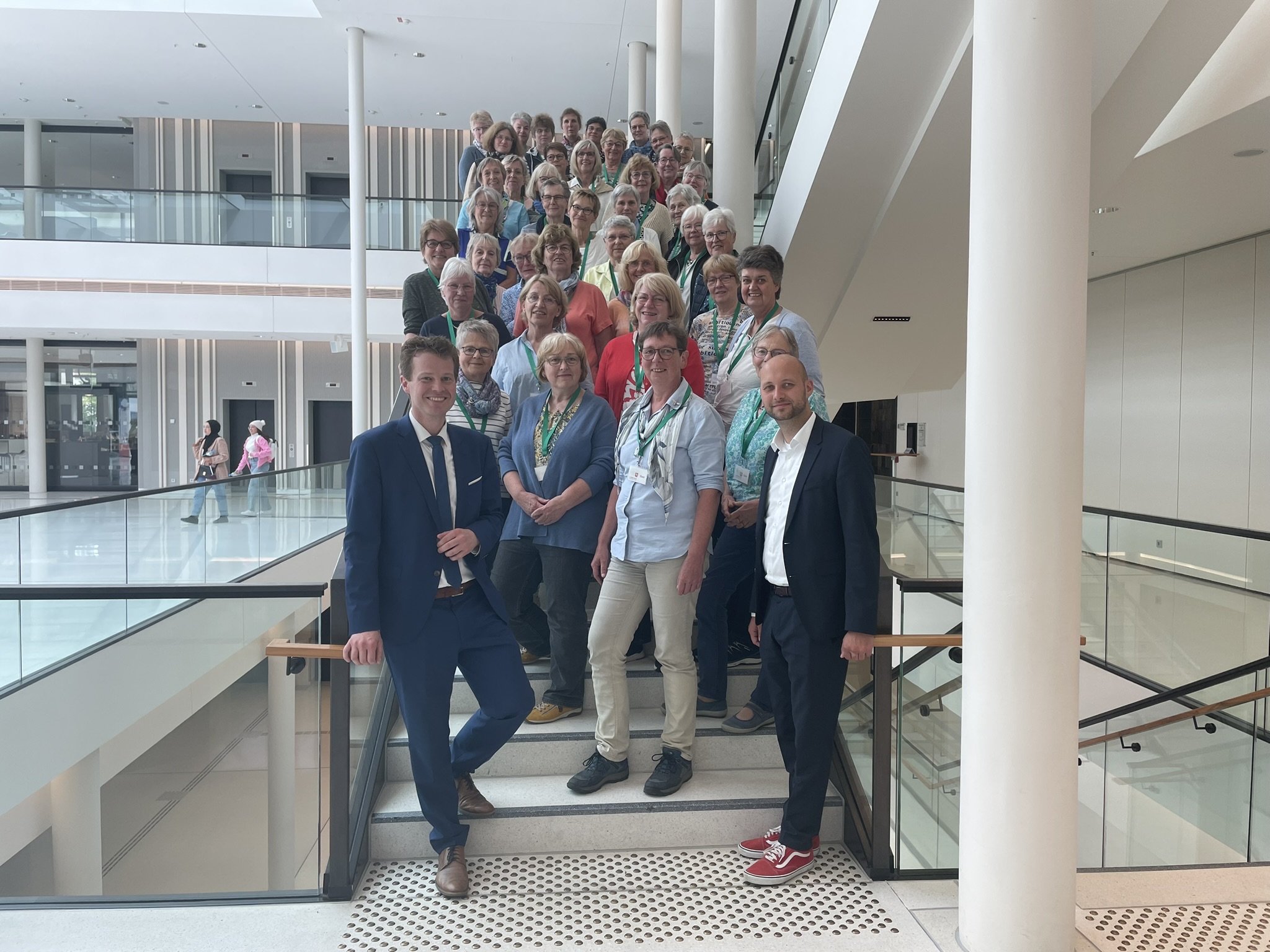 Ein Gruppenbild mit Parlamentären