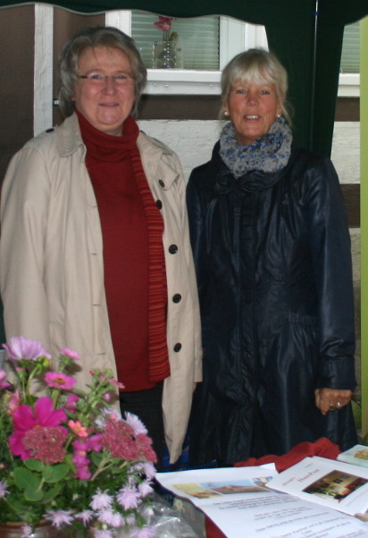 Marlies Wegener vom Hospizhaus Celle und Christa Pahls-Korzonnek vom Verein Brennessel e.V.