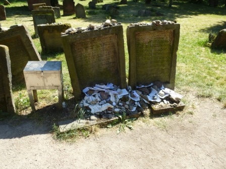  Jüdischer Friedhof