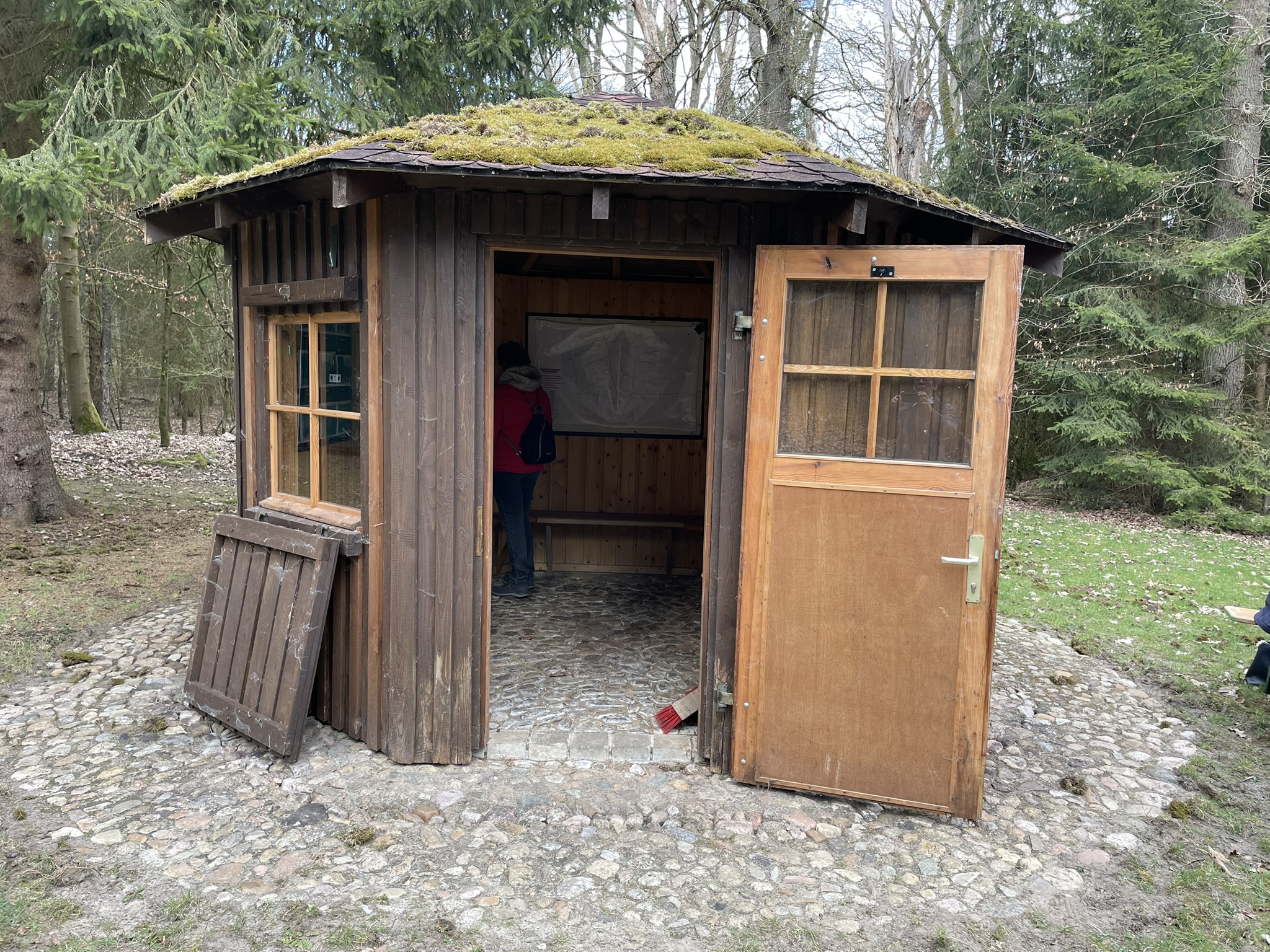 Kleines Dokumentationhaus für die Geschichtes des Gutes
