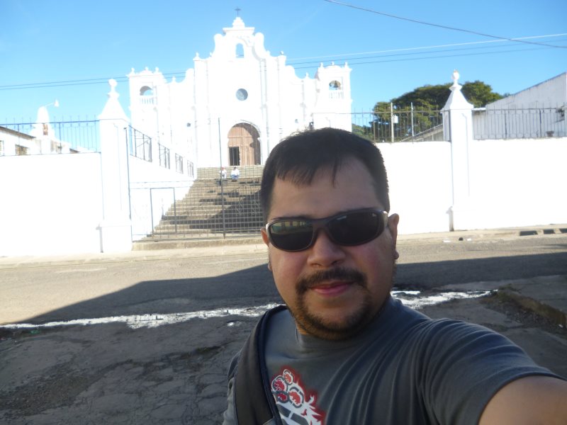 Frente a la Iglesia de Apaneca
