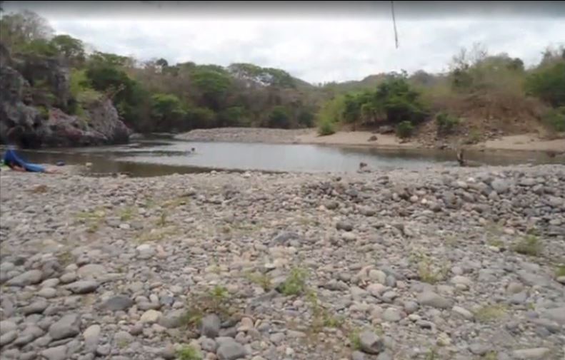 Rio Sumpul después de la mini-catarata