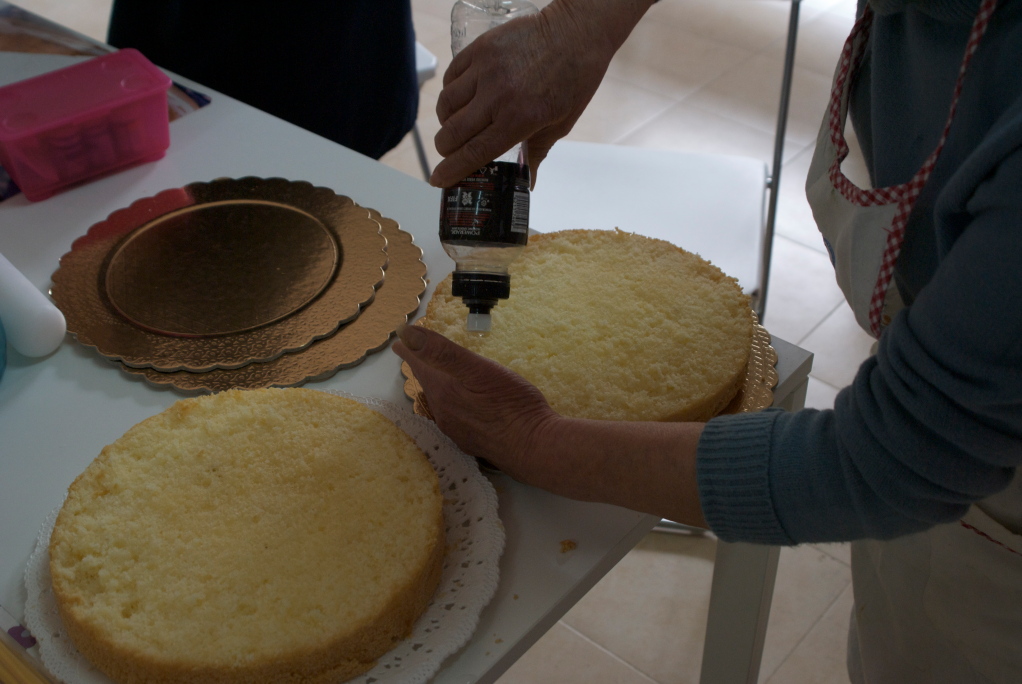 Corso Base di Decorazione Torte e Uova di Pasqua in Pasta di Zucchero da Artea