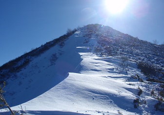 【十勝幌尻岳】日高山脈最高の展望台で真っ白な山並みを楽しむためには11月がおすすめ