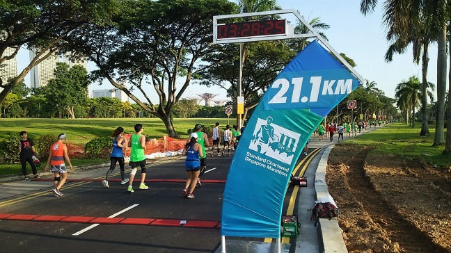 2018シンガポールマラソン21.1km付近