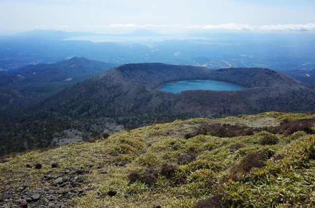 霧島山韓国岳夏山ハイク｜えびの高原から手軽に往復（3月中旬