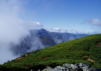 芽室岳登山（北尾根コース）｜紅葉始まる北日高の名峰へ（10月上旬）