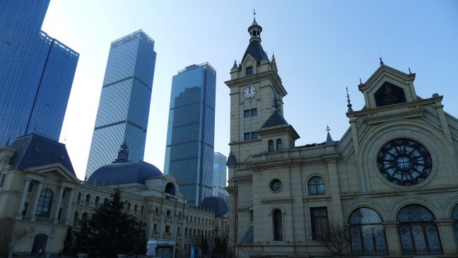 港東街