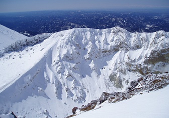 【雌阿寒岳】積雪期ならではの冬景色を4月上旬に登って楽しもう！