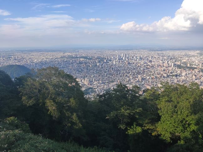 藻岩山から眺める札幌市