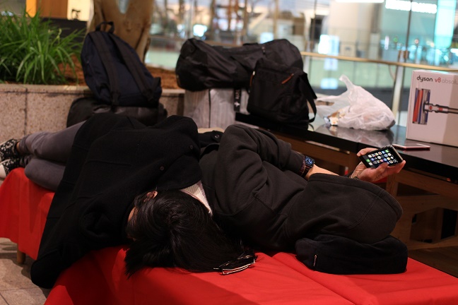 羽田空港での仮眠はどこが最適 香港エクスプレス早朝便で週末旅行と重慶大廈 チョンキンマンション や香港の夜景など コモ子のやまたび北海道 羽田空港での仮眠はどこが最適 香港エクスプレス早朝便で週末旅行と重慶大廈 チョンキンマンション や香港の夜景など コモ子のやまたび北海道