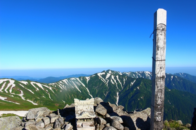 飯豊山｜弥平四郎登山口から日帰りナイトハイクで大日岳へ（7月中旬）