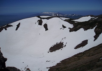 羊蹄山（喜茂別コース）｜小さな駐車場から残雪期終盤の夏山登山（6月上旬）