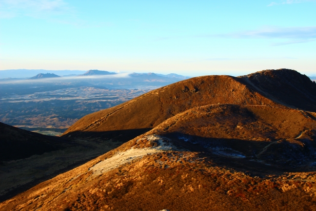 久住山と阿蘇山