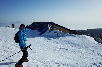 蓼科山雪山ハイク｜スズラン峠から短時間で登れる日本百名山（3月中旬）