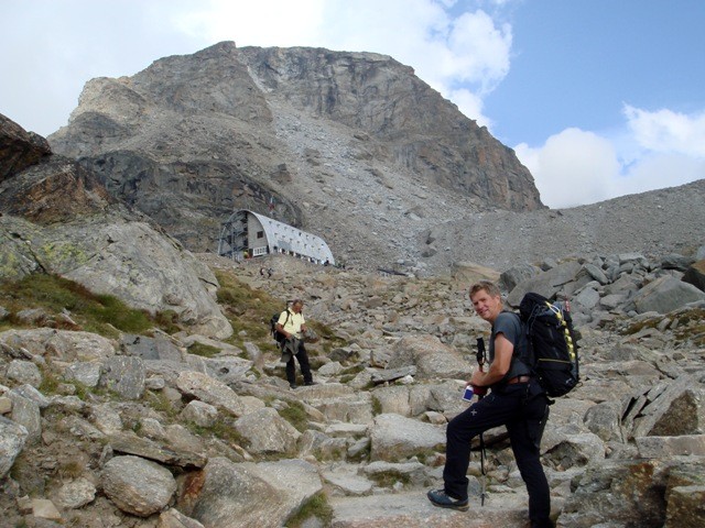 Rifugio Vittorio Emanuele in Sichtweite.