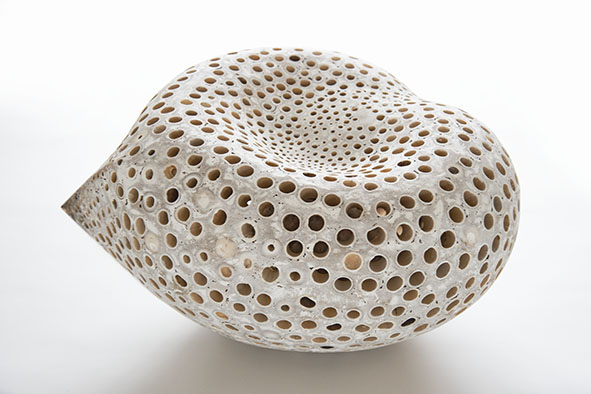 genesis 29 - protozoa cum angels; 2019; Bambus, Klebemasse; 25/56/40 cm