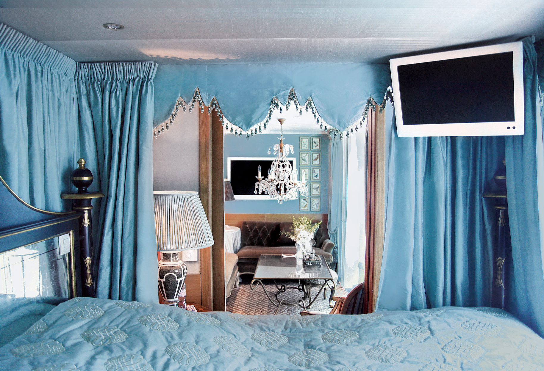 S.S. Antoinette Grand Suite