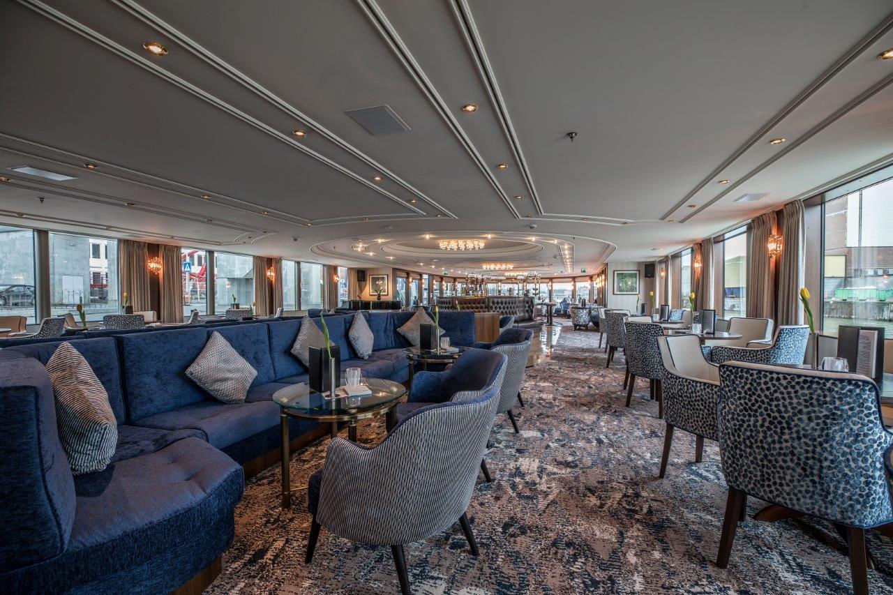 MS Inspire Panorama Lounge mit Bar