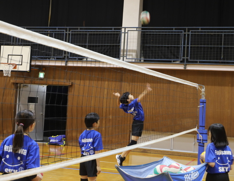 藤沢市バレーボール小学生スパイク