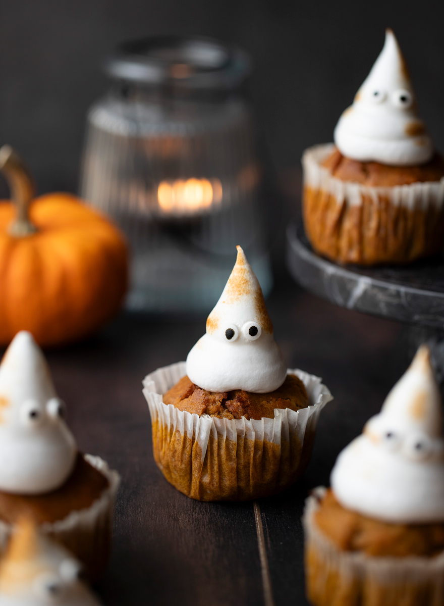 Cupcakes d’Halloween à la courge, épices chaï & guimauve