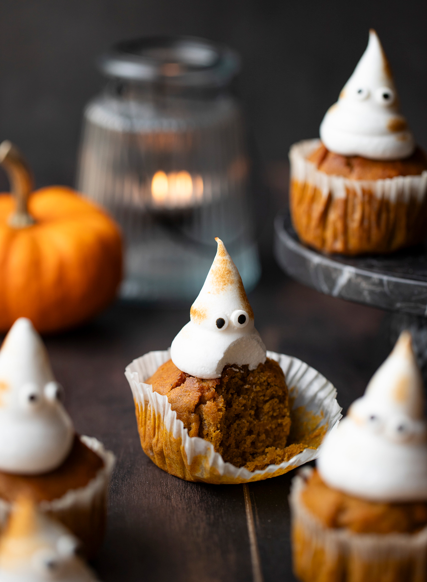 Cupcakes d'Halloween à la courge, épices et guimauve