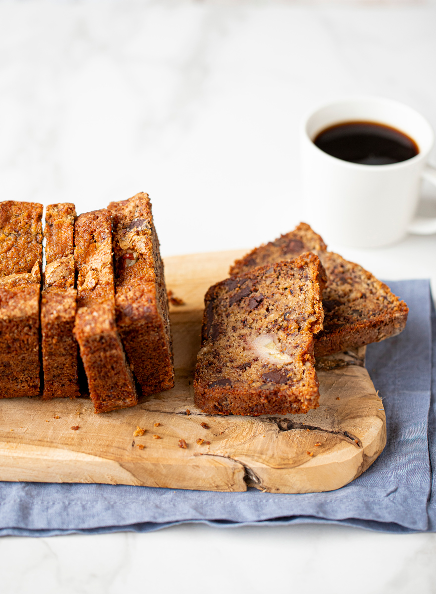 Banana bread moelleux au chocolat & noix de pécan