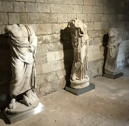 Les 3 statues retrouvées de l'Hôtel de Chepy