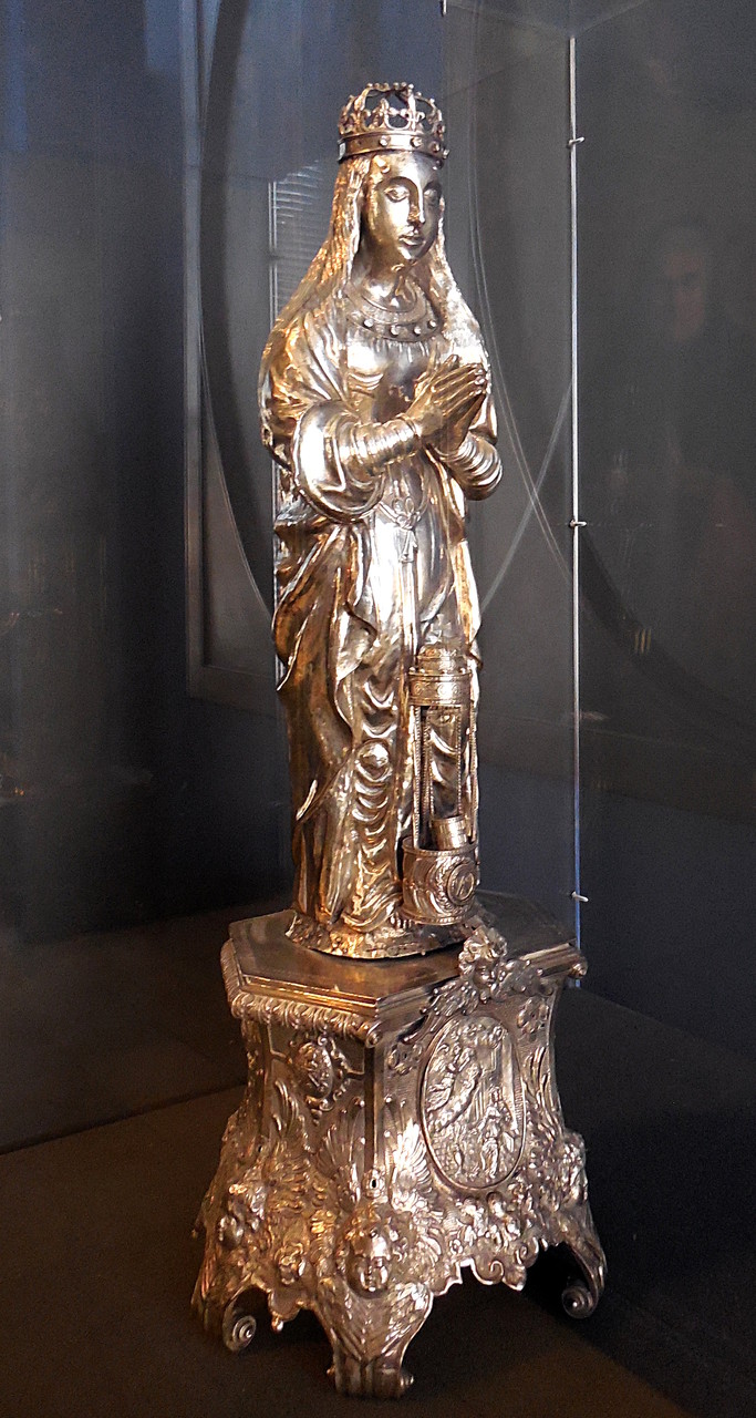 Vierge de la confrérie Notre-Dame-du-Puy, 1568, base XVIIe s, argent / Musée Boucher-de-Perthes, Abbeville / photo JH