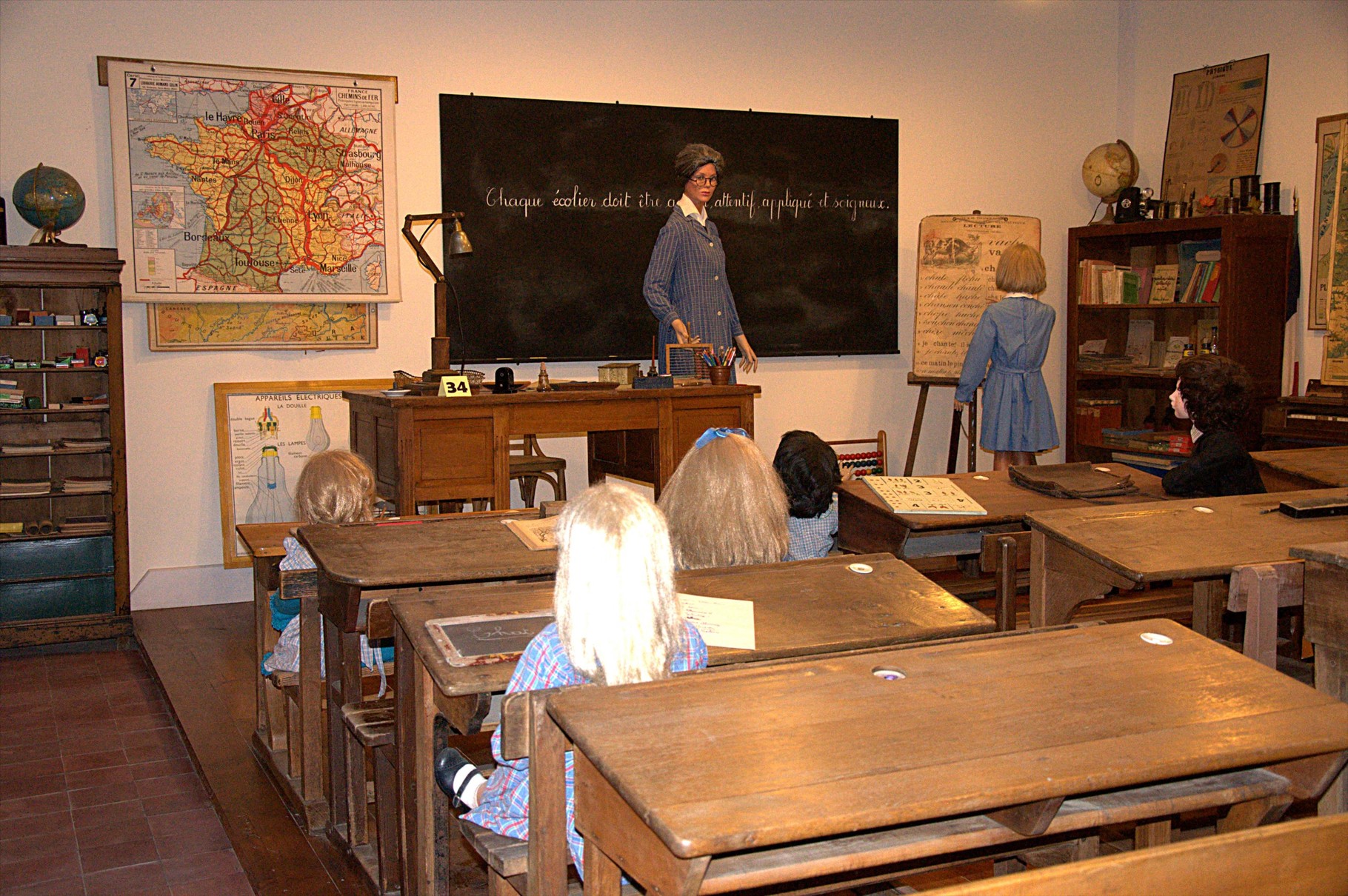 Le décor de la classe est resté quasiment identique jusqu'aux années 1960 