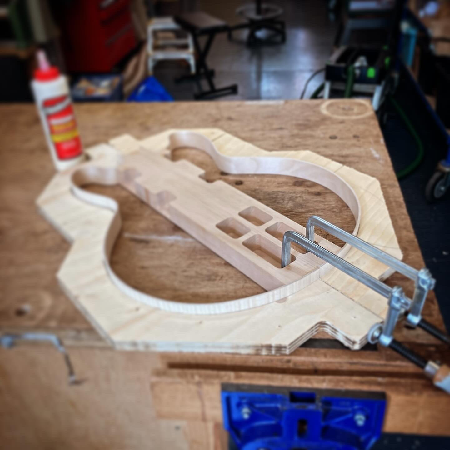 Glueing the sides to the center block