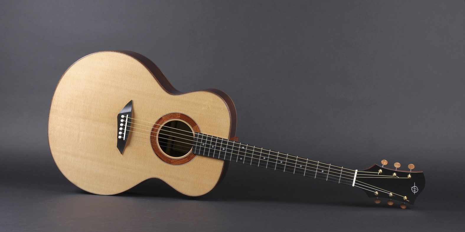 Introducing the Heeres Small Jumbo Model Heeres Custom Guitars