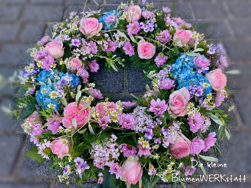09. Rundkranz,  rosa - blaue Hortensien 