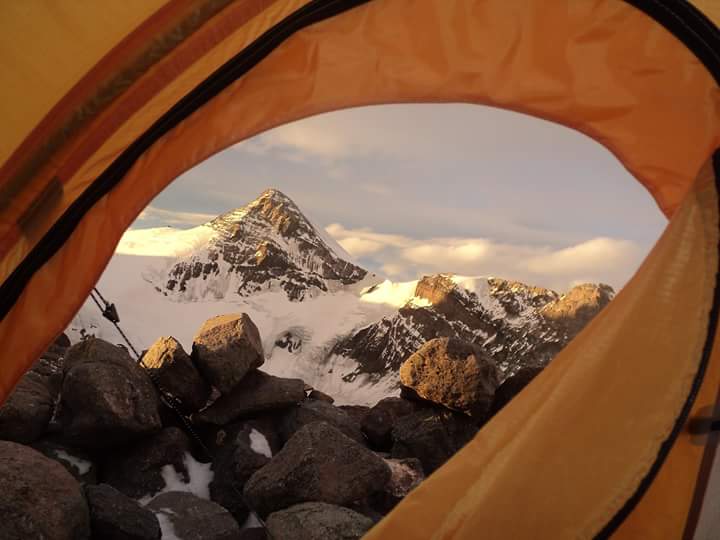 Vista del Cerro Cuerno desde campamento Canada-Aconcagua-Mendoza.