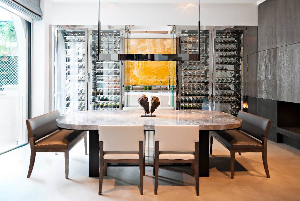 Comment réussir l'installation de votre cave à vin sur mesure ?