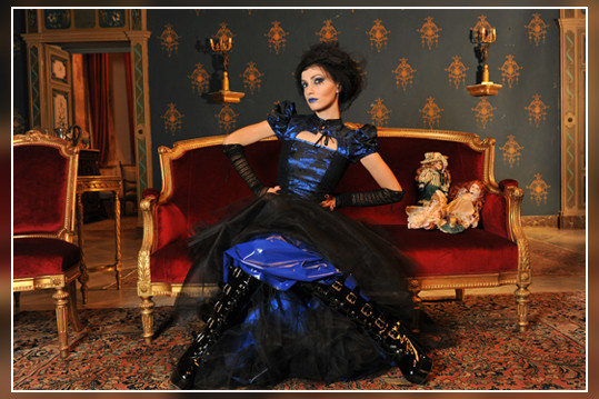 Valentina C. Foto per Gothic Time.com II SERIE 4