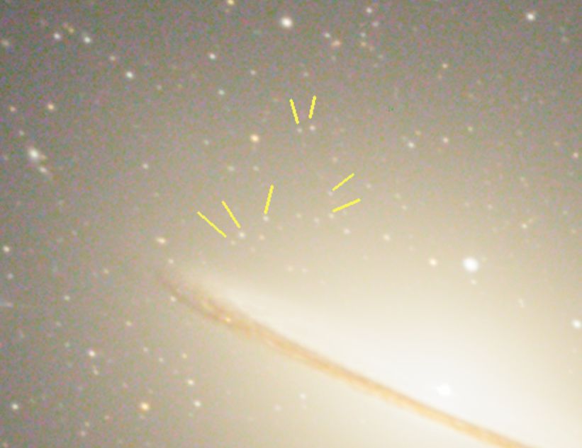 Quelques uns des amas globulaires de M104, magnitude autour de 20