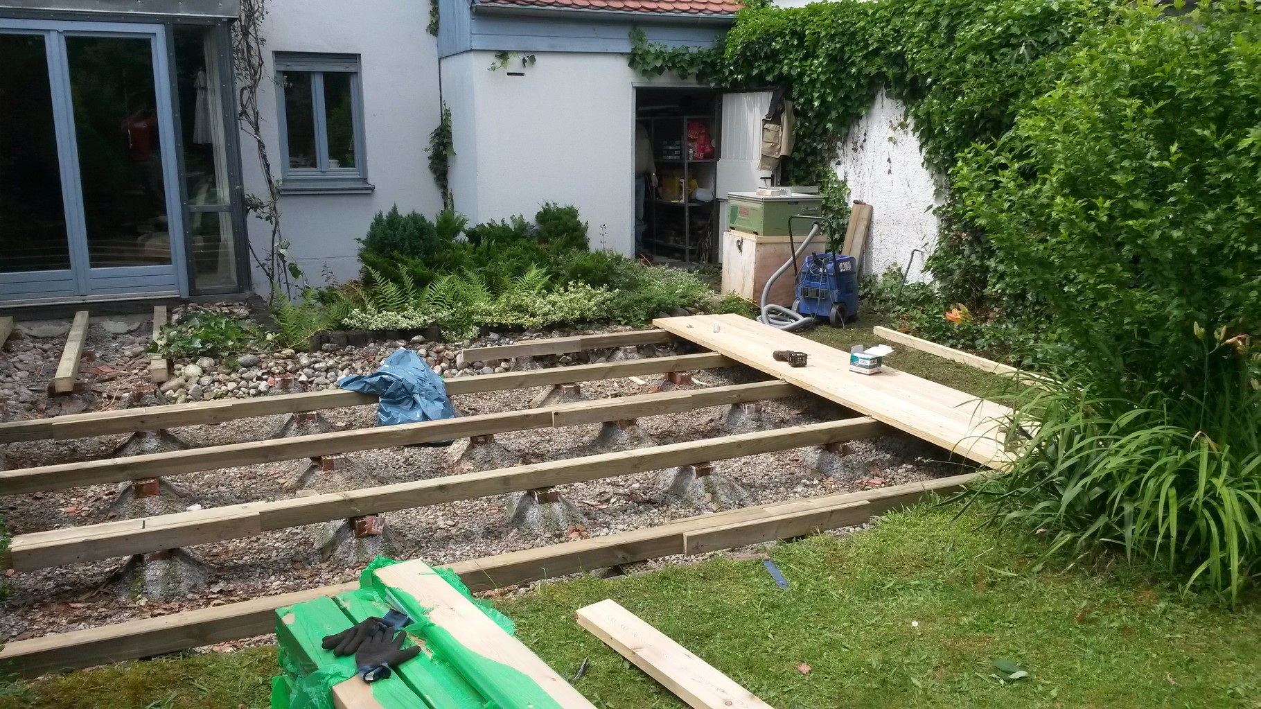 Holzterrassen - Holzmontage Brandl & Prast / schreiner-bvs.de