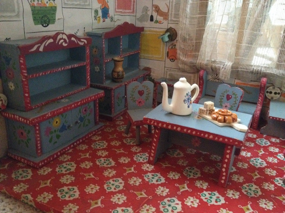 wie man puppenstubenmöbel herstellt dollhouse unten findet ihr eine kleine auswahl ein bauernmöbel handbemalt und hergestellt von georg schär der landhausstil anjaspuppenstubenwelts webseite wie man puppenstubenmöbel herstellt dollhouse unten findet ihr eine kleine auswahl ein bauernmöbel handbemalt und hergestellt von georg schär der landhausstil anjaspuppenstubenwelts webseite