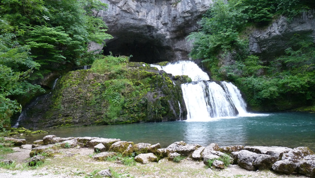 La source du Lison par temps sec